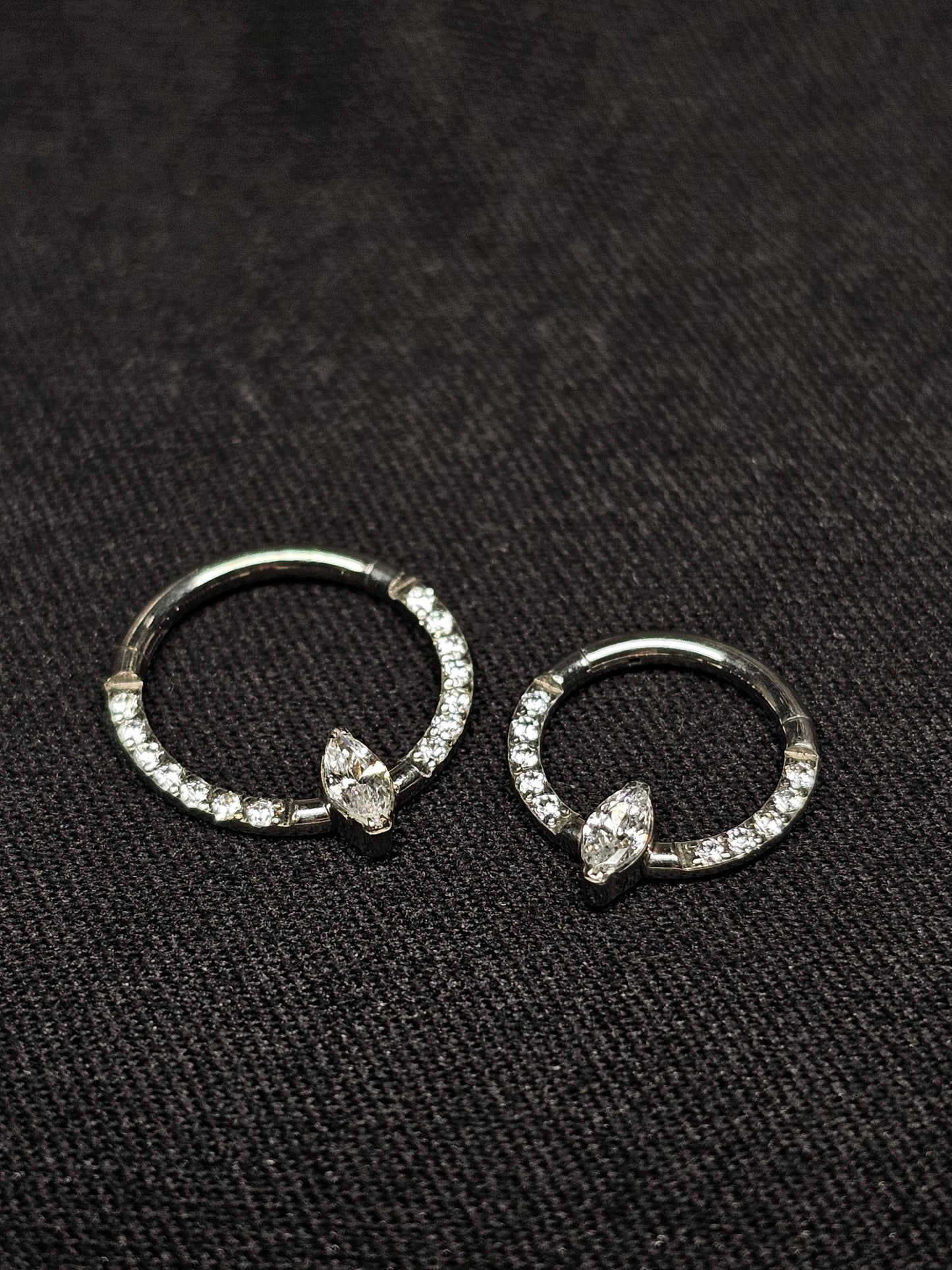 Silver crystal added ring 1.2mm
