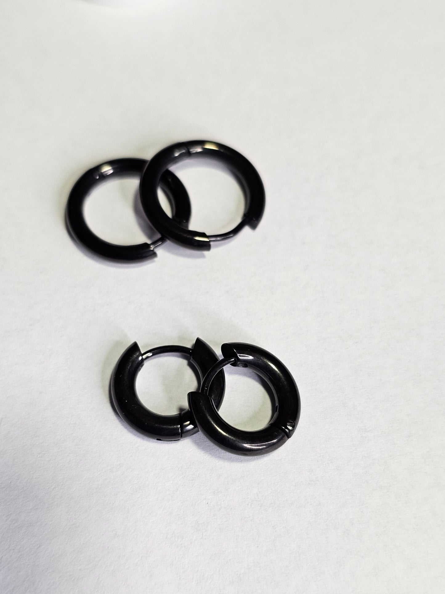 Black round