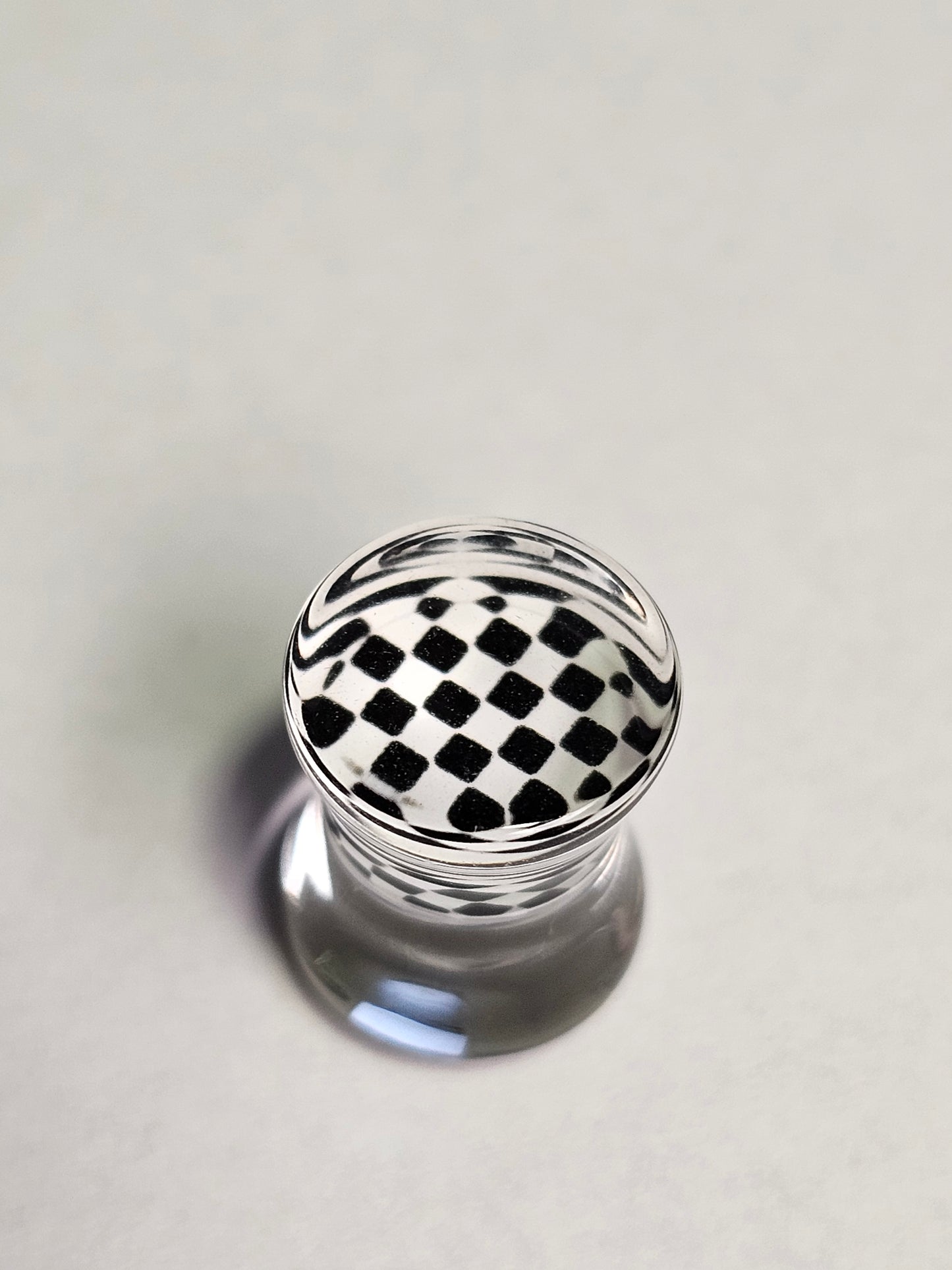 Black and White Squares plug
